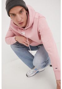 Tommy Jeans bluza bawełniana męska kolor różowy z kapturem gładka. Typ kołnierza: kaptur. Kolor: różowy. Materiał: bawełna. Wzór: gładki