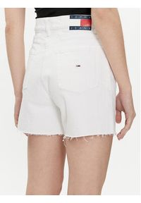 Tommy Jeans Szorty jeansowe DW0DW17636 Biały Mom Fit. Kolor: biały. Materiał: bawełna