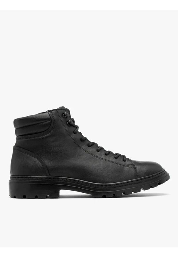 Ryłko - Czarne trzewiki męskie z ozdobnym szyciem. Kolor: czarny. Materiał: skóra. Szerokość cholewki: normalna. Styl: street