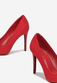 Born2be - Czerwone Wysokie Szpilki z Imitacji Zamszu Sandstra. Okazja: na imprezę. Kolor: czerwony. Materiał: zamsz. Sezon: jesień, zima. Obcas: na szpilce. Styl: elegancki #2