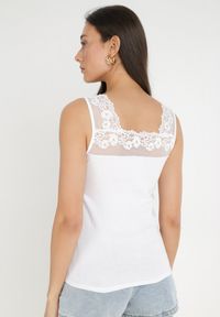 Born2be - Biały Top Theophochis. Kolor: biały. Materiał: bawełna, tkanina, koronka. Długość rękawa: bez rękawów #3