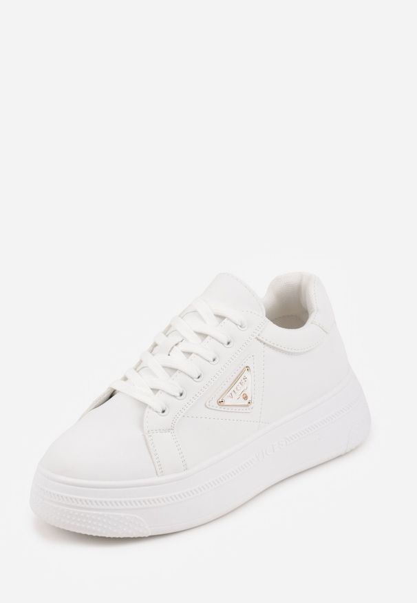 Born2be - Białe Sneakersy VICES na Grubej Podeszwie z Bieżnikiem Zdobionej Gwiazdką Natevia. Okazja: na co dzień. Kolor: biały. Materiał: jeans. Wzór: aplikacja. Sezon: lato