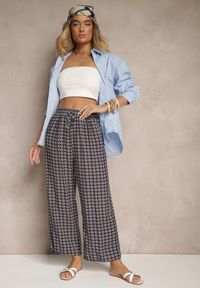 Renee - Granatowe Spodnie o Szerokim Kroju High Waist z Geometrycznym Wzorem Farisia. Stan: podwyższony. Kolor: niebieski. Materiał: bawełna. Wzór: geometria. Styl: elegancki