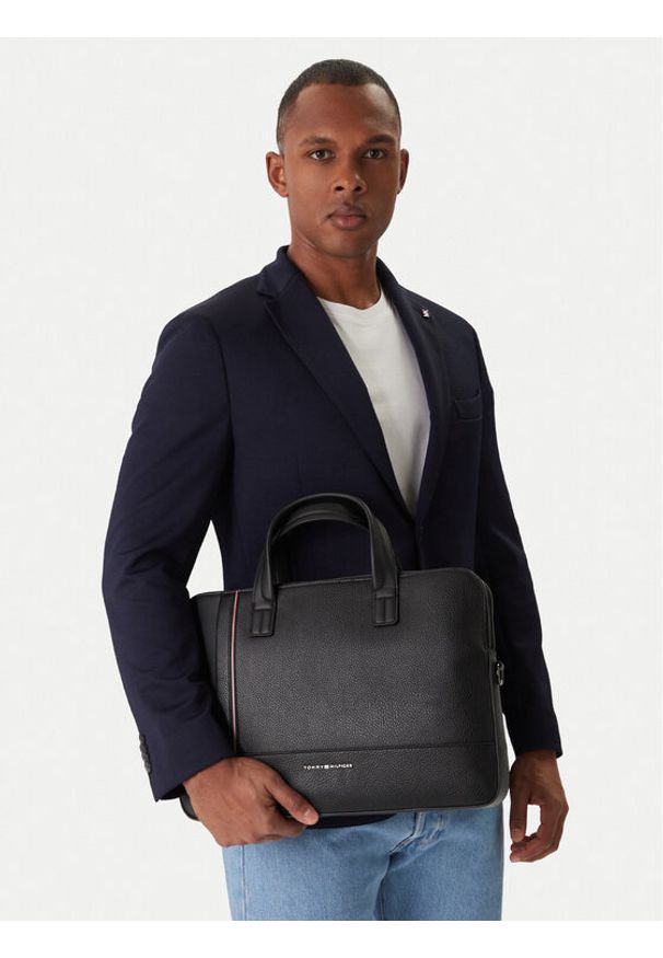 TOMMY HILFIGER - Tommy Hilfiger Torba na laptopa Th Central Slim Computer Bag AM0AM13631 Czarny. Kolor: czarny. Materiał: skóra