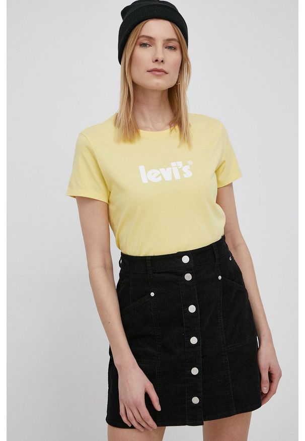 Levi's® - Levi's t-shirt bawełniany kolor żółty. Okazja: na spotkanie biznesowe. Kolor: żółty. Materiał: bawełna. Styl: biznesowy