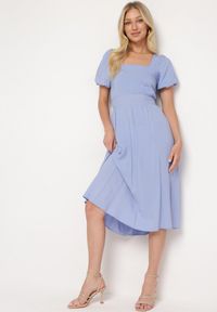 Born2be - Niebieska Rozkloszowana Sukienka z Wiskozy z Wycięciem i Wiązaniem na Plecach Dimicia. Typ kołnierza: dekolt kwadratowy. Kolor: niebieski. Materiał: wiskoza. Długość rękawa: krótki rękaw. Typ sukienki: rozkloszowane. Styl: elegancki #4