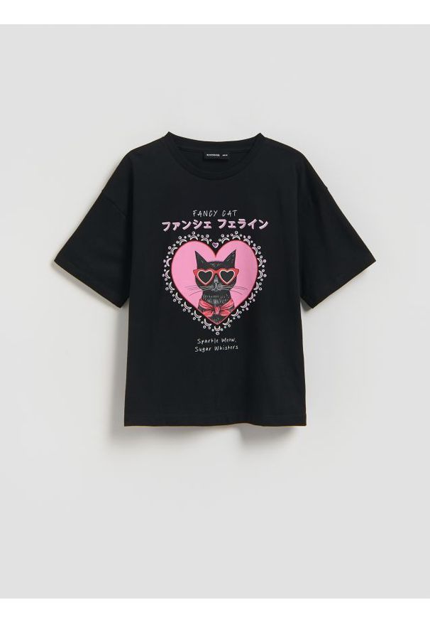 Reserved - Luźny t-shirt z nadrukiem - czarny. Kolor: czarny. Materiał: bawełna. Wzór: nadruk