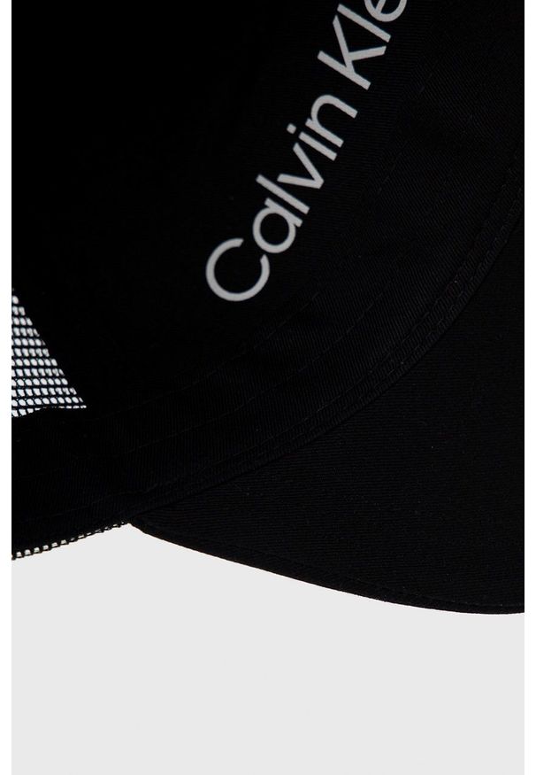 Calvin Klein czapka kolor czarny gładka. Kolor: czarny. Wzór: gładki