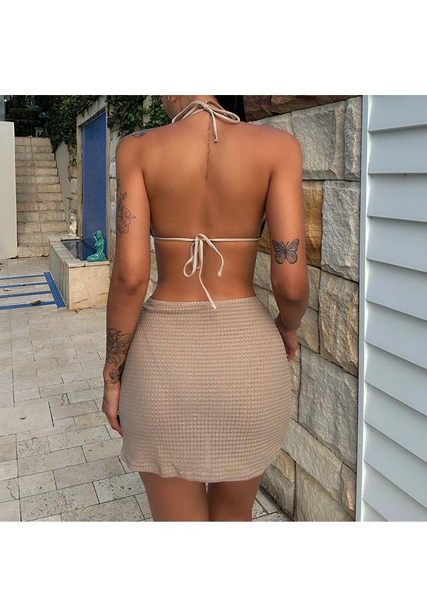 Intica - Bikini prążkowane z pareo na plażę Frederika. Kolor: brązowy. Materiał: prążkowany