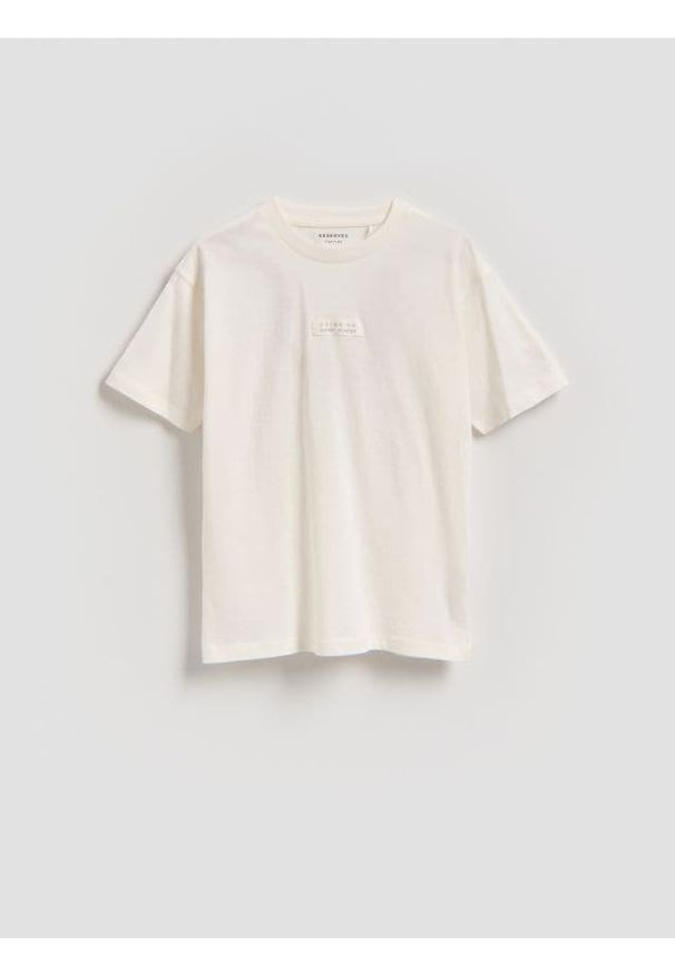 Reserved - Bawełniany t-shirt - złamana biel. Materiał: bawełna