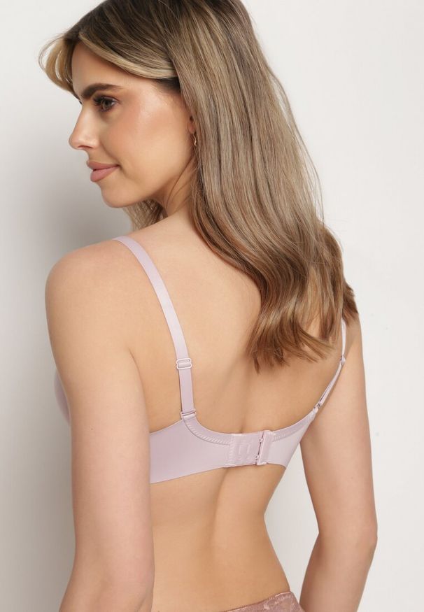 Born2be - Jasnofioletowy Biustonosz Gładki z Efektem Push-Up i Wycięciami Roselily. Kolor: fioletowy. Rodzaj stanika: push-up. Wzór: gładki