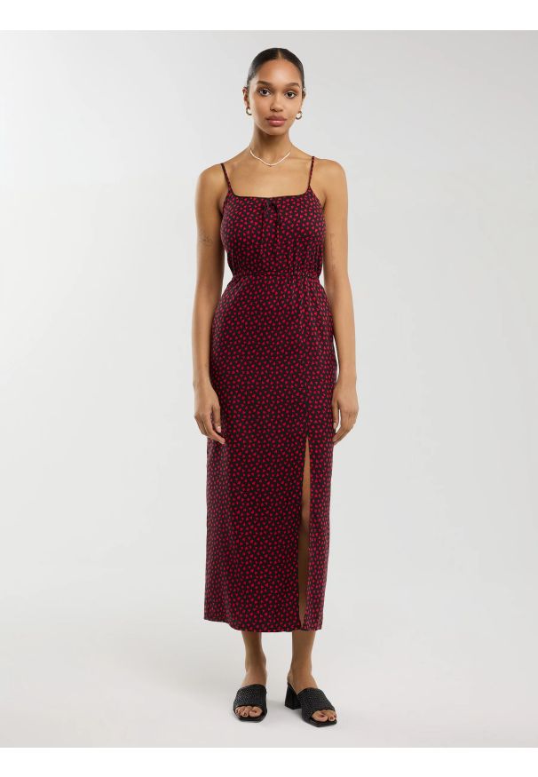 Big-Star - Sukienka damska midi z wiskozy na ramiączkach w serduszka czarna Frema 906. Kolor: czarny. Materiał: wiskoza. Długość rękawa: na ramiączkach. Wzór: aplikacja. Sezon: lato. Styl: elegancki. Długość: midi