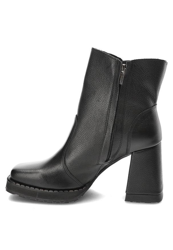 Czarne Botki Exquisite Modne Skórzane Buty Na Obcasie. Kolor: czarny. Materiał: skóra. Szerokość cholewki: normalna. Obcas: na obcasie. Wysokość obcasa: średni