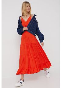 Y.A.S sukienka kolor pomarańczowy maxi rozkloszowana. Kolor: pomarańczowy. Materiał: tkanina, materiał, wiskoza. Długość rękawa: na ramiączkach. Typ sukienki: rozkloszowane. Długość: maxi