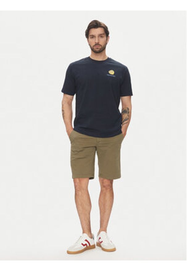 Marc O'Polo Szorty materiałowe M23 0384 15000 Zielony Regular Fit. Kolor: zielony. Materiał: bawełna