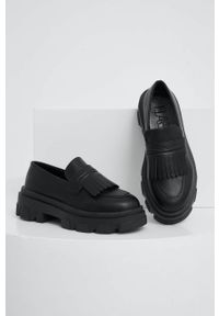 Answear Lab mokasyny damskie kolor czarny na platformie. Nosek buta: okrągły. Kolor: czarny. Materiał: guma. Obcas: na platformie. Styl: wakacyjny #1