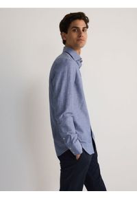 Reserved - Koszula slim fit z domieszką lnu - jasnoniebieski. Kolor: niebieski. Materiał: len #1