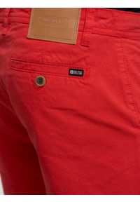 Big-Star - Szorty męskie tkaninowe Ross 603. Kolor: czerwony. Materiał: tkanina. Długość: do kolan. Sezon: lato. Styl: klasyczny