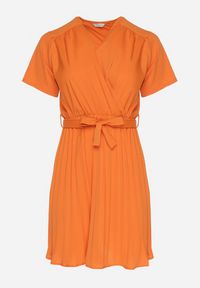 Born2be - Pomarańczowa Sukienka z Kopertowym Dekoltem Wiązanym Paskiem i Gumką w Pasie Vung. Kolor: pomarańczowy. Materiał: materiał. Typ sukienki: kopertowe. Długość: mini #3