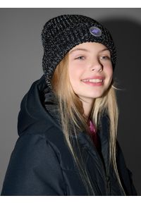 4f - 4F Czapka beanie odblaskowa dziewczęca - czarna Uniwersalny. Kolor: czarny. Materiał: syntetyk, materiał. Sezon: zima. Styl: casual, młodzieżowy, klasyczny