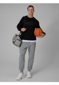 4f - 4F Bluza dresowa regular bez kaptura męska - czarna L. Okazja: na co dzień. Typ kołnierza: bez kaptura. Kolor: czarny. Materiał: dresówka. Styl: casual #2