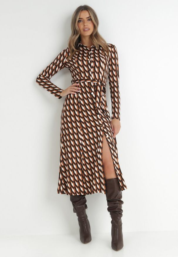 Born2be - Brązowa Sukienka Koszulowa w Geometryczny Wzór Kelsam. Kolor: brązowy. Wzór: geometria. Typ sukienki: koszulowe. Styl: elegancki