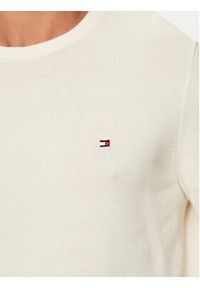 TOMMY HILFIGER - Tommy Hilfiger Sweter Essential MW0MW14748 Écru Regular Fit. Materiał: bawełna