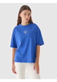 4f - 4F T-shirt oversize z efektem sprania damski - niebieski M. Okazja: na co dzień. Kolor: niebieski. Materiał: bawełna, jersey, dzianina. Długość rękawa: krótki rękaw. Długość: krótkie. Wzór: gładki, haft, ze splotem. Styl: sportowy, klasyczny, casual