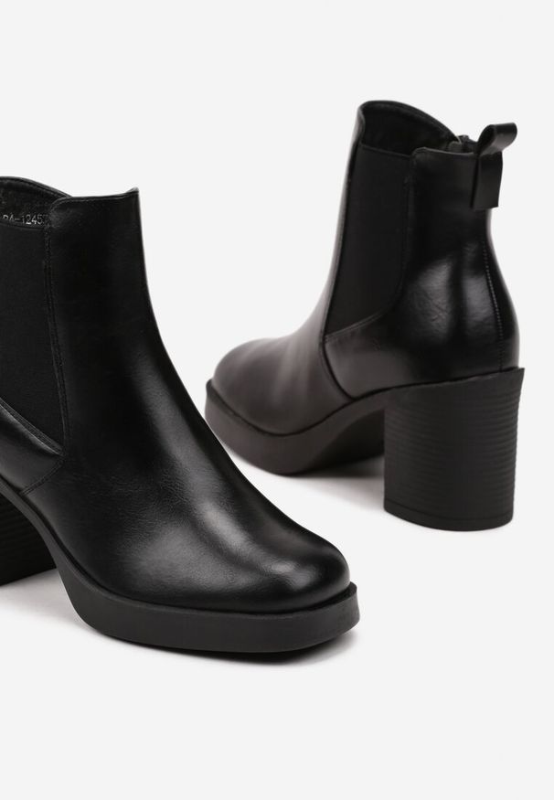 Born2be - Czarne Botki na Obcasie w Stylu Sztybletów z Elastyczną Wstawką Amarsevia. Okazja: na co dzień. Kolor: czarny. Materiał: jeans. Wzór: aplikacja. Obcas: na obcasie. Styl: klasyczny, casual, elegancki. Wysokość obcasa: średni