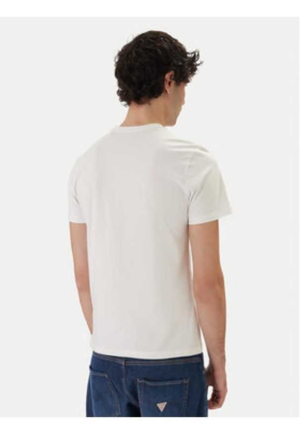 Guess T-Shirt M6GI11 K2992 Biały Slim Fit. Kolor: biały. Materiał: bawełna
