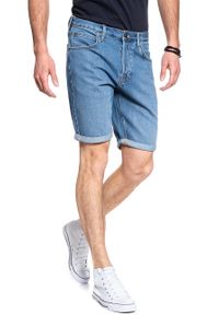 Lee - SPODENKI LEE 5 POCKET SHORT LIGHT NEWPO L73EJLKB. Okazja: na uczelnię, na co dzień. Materiał: bawełna, tkanina, materiał, jeans, denim. Długość: krótkie. Wzór: aplikacja. Sezon: lato. Styl: casual, klasyczny #8