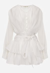 Renee - Biała Sukienka z Bawełną z Koronkowymi Wstawkami i Wiązaniem w Stylu Boho Oriposi. Kolor: biały. Materiał: bawełna, koronka. Wzór: paski, ażurowy, koronka. Styl: boho #6