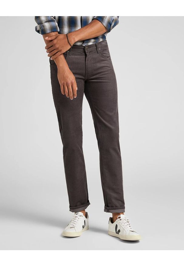 Lee - LEE DAREN MĘSKIE SPODNIE SZTRUKSOWE TURKISH COFFEE L707RL51 112118382. Materiał: sztruks