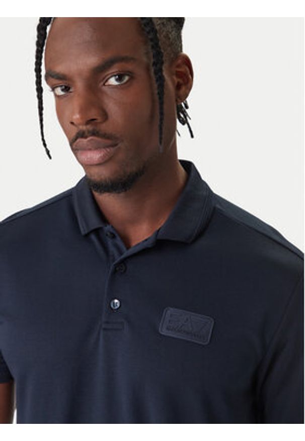 EA7 Emporio Armani Polo 7M001359 AF13862 UB102 Granatowy Slim Fit. Typ kołnierza: polo. Kolor: niebieski. Materiał: syntetyk