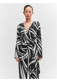 mango - Mango Kombinezon Delfina 57063804 Czarny Regular Fit. Kolor: czarny. Materiał: syntetyk #1