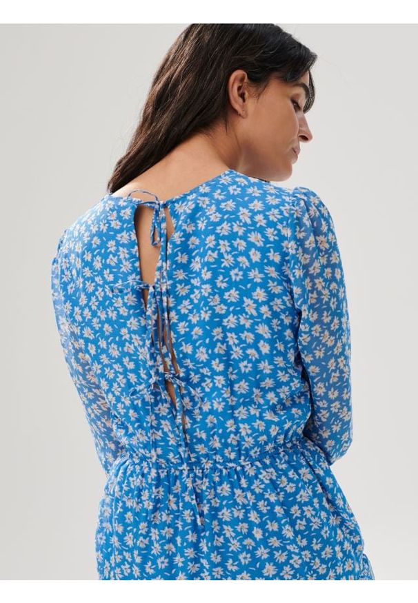 Sinsay - Sukienka maxi w kwiaty - wielobarwny. Wzór: kwiaty. Styl: elegancki. Długość: maxi