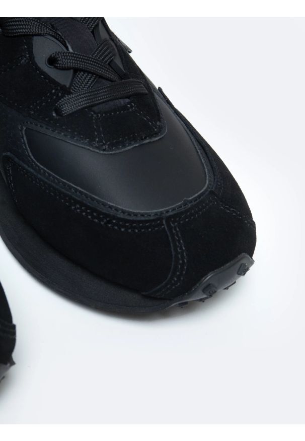 Big-Star - Sneakersy męskie ze skóry naturalnej czarne OO174297 906. Okazja: na co dzień, na spacer. Kolor: czarny. Materiał: skóra ekologiczna, materiał. Sport: turystyka piesza, fitness