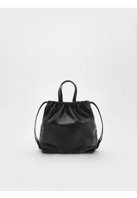 Reserved - Plecak z imitacji skóry - czarny. Kolor: czarny. Materiał: skórzane