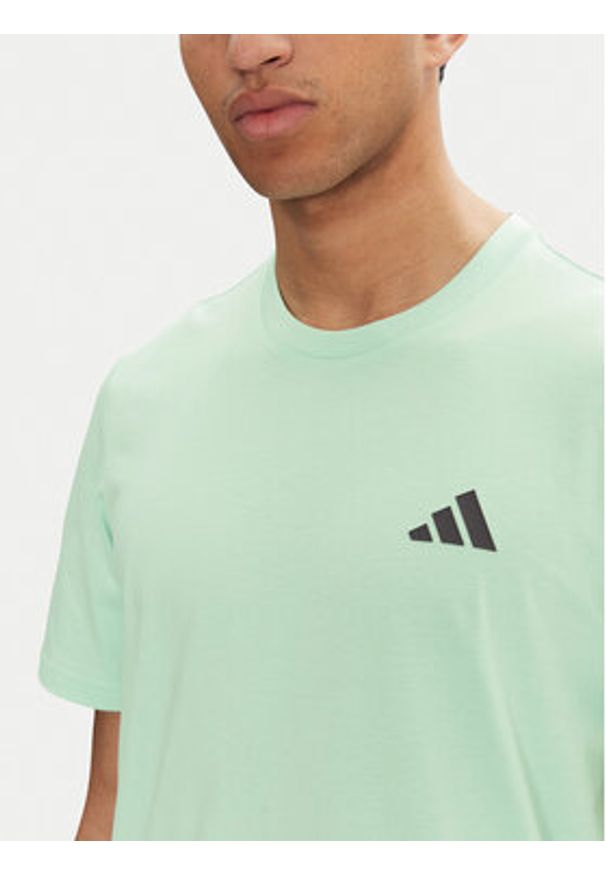 Adidas - adidas T-Shirt Mercedes - AMG Petronas Formula One Team Premium JY3033 Zielony Regular Fit. Kolor: zielony. Materiał: bawełna