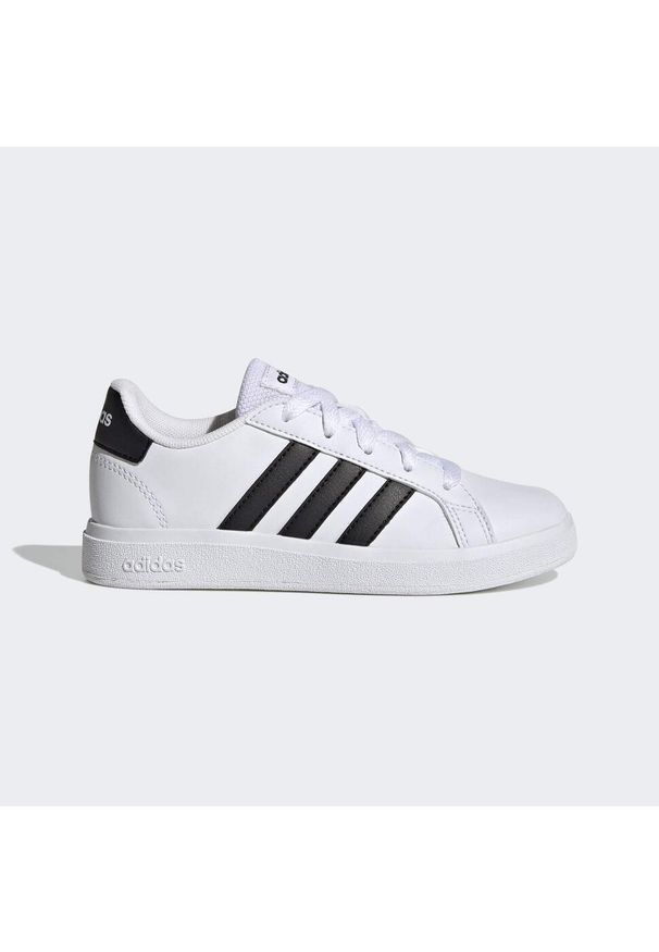 Buty do chodzenia dla dzieci Adidas Grand Court Lifestyle Tennis Lace-Up. Kolor: biały, wielokolorowy, czarny. Materiał: materiał, syntetyk. Sport: turystyka piesza