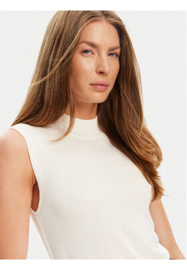 U.S. Polo Assn. Golf WUP1370 Écru Slim Fit. Typ kołnierza: golf, polo. Materiał: wiskoza