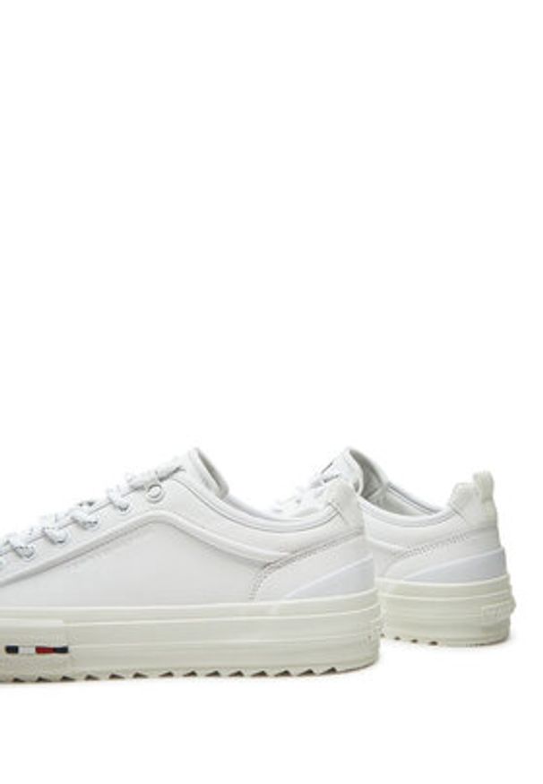 TOMMY HILFIGER - Tommy Hilfiger Sneakersy Th Hi Vulc Cleat Low Lth FM0FM05452 Biały. Kolor: biały. Materiał: skóra