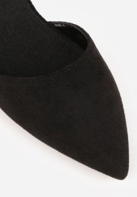 Born2be - Czarne Czółenka na Obcasie Vices ze Skórzaną Wkładką i Ozdobnym Paskiem Nurisella. Okazja: na co dzień. Zapięcie: pasek. Kolor: czarny. Materiał: skóra. Obcas: na obcasie. Styl: casual, klasyczny. Wysokość obcasa: średni #9