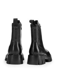 Wittchen - Damskie glany ze skóry klasyczne. Nosek buta: okrągły. Zapięcie: sznurówki. Kolor: czarny. Materiał: skóra. Wzór: moro, kolorowy. Styl: klasyczny #4