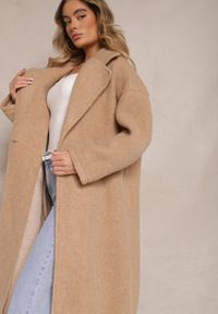 Renee - Beżowy Długi Płaszcz Jednorzędowy o Kroju Oversize Vlekoma. Kolor: beżowy. Materiał: wełna, poliester. Długość: długie. Styl: elegancki
