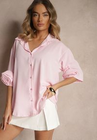Renee - Różowa Koszula Ozdobiona Kwiatami 3DTenisela. Okazja: na co dzień. Typ kołnierza: kołnierzyk klasyczny. Kolor: różowy. Materiał: jeans. Wzór: aplikacja, kwiaty. Styl: klasyczny, casual #4