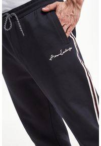 Armani Exchange - Spodnie dresowe ARMANI EXCHANGE. Materiał: dresówka