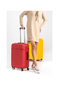 Ochnik - Komplet walizek na kółkach 19'/24'/28'. Kolor: czerwony. Materiał: materiał, poliester, guma, kauczuk #9