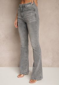 Renee - Szare Jeansy High Waist o Kroju Flare Talasena. Okazja: na co dzień. Stan: podwyższony. Kolor: szary. Styl: elegancki, casual #3