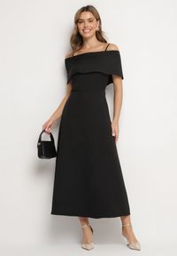 Born2be - Czarna Sukienka o Rozkloszowanym Kroju na Ramiączkach z Wywijanym Dekoltem Jenathia. Okazja: na studniówkę, na ślub cywilny, na wesele, na imprezę. Kolor: czarny. Długość rękawa: na ramiączkach #7